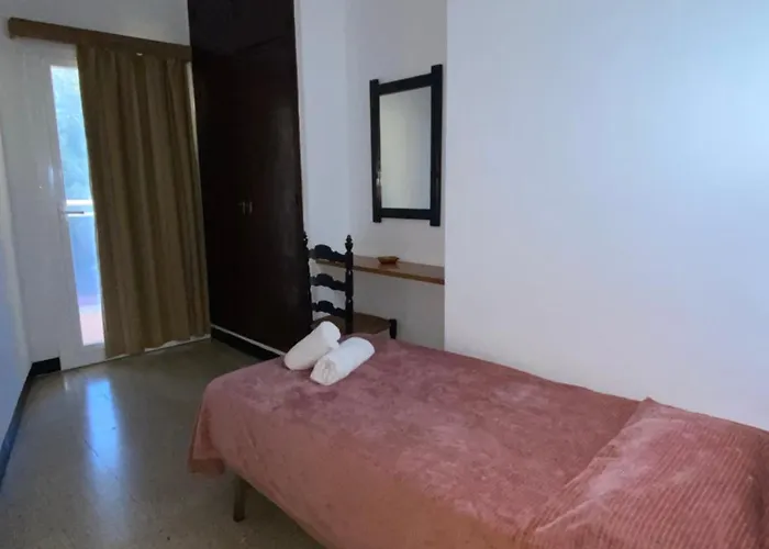 Hotel Clipper Affiliated By Fergus Lloret de Mar