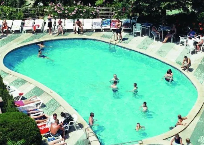 Clipper Affiliated By Fergus Отель Льорет-де-Мар