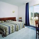 Hotel Clipper Affiliated By Fergus 2*