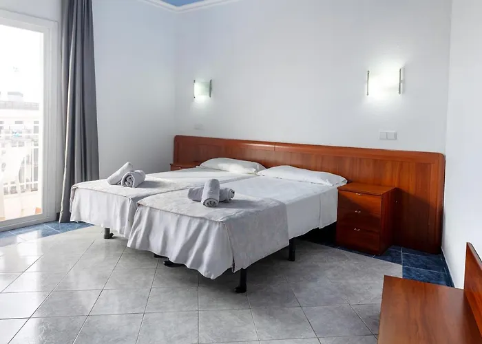 Clipper Affiliated By Fergus Hotel 2*