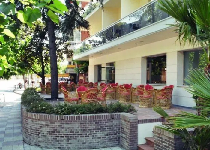 Clipper Affiliated By Fergus Hotel